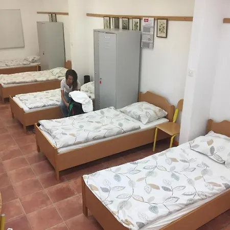 Youth Proteus Hostel Postojna