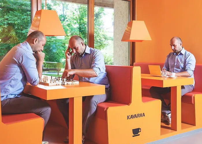 Ostello Youth Proteus *